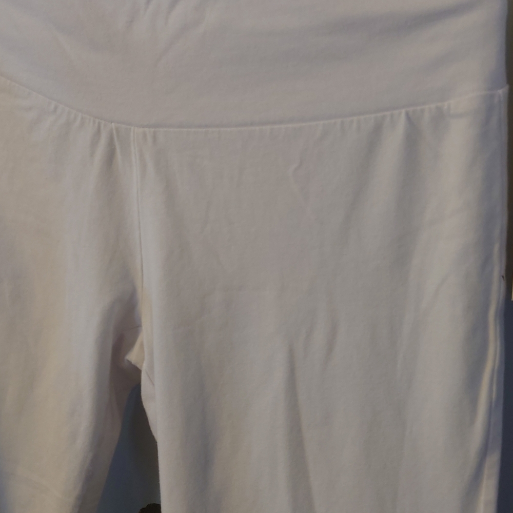 Slender shape capris - Picture 3 of 4